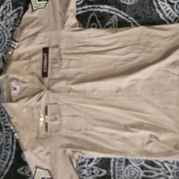 Button Down - Picture 2 of 4